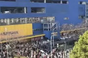 宜家宁波店将闭店，大批顾客扎堆抢购