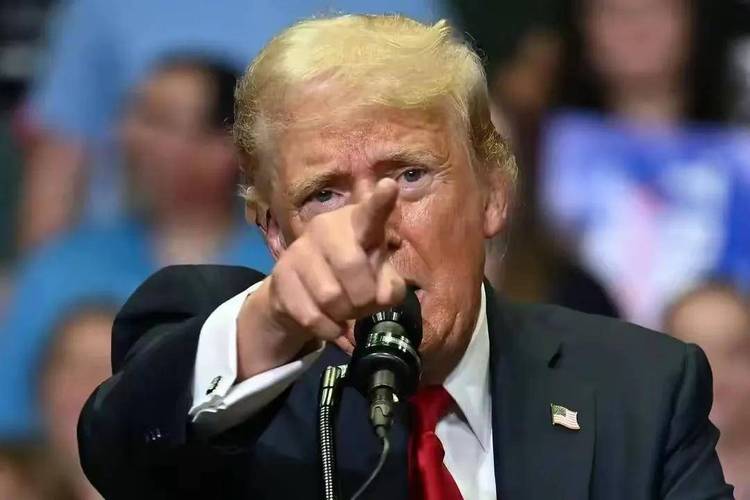 特朗普下令立即免职劳工统计局局长 称就业数据被政治操控