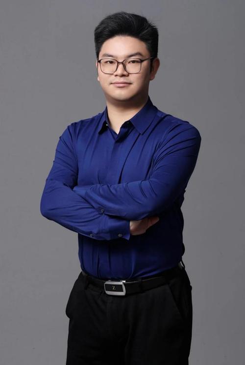 三雄极光惊爆内斗！创始人互撕，老董秘和证代却成替罪羊？