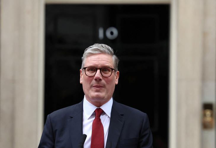 英国首相斯塔默据悉已向遭指责密谋夺权的卫生大臣道歉