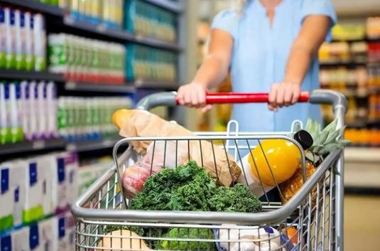 银行旧办公楼，被加价百万元“哄抢”！但很多人不知道，有银行正半价卖住宅